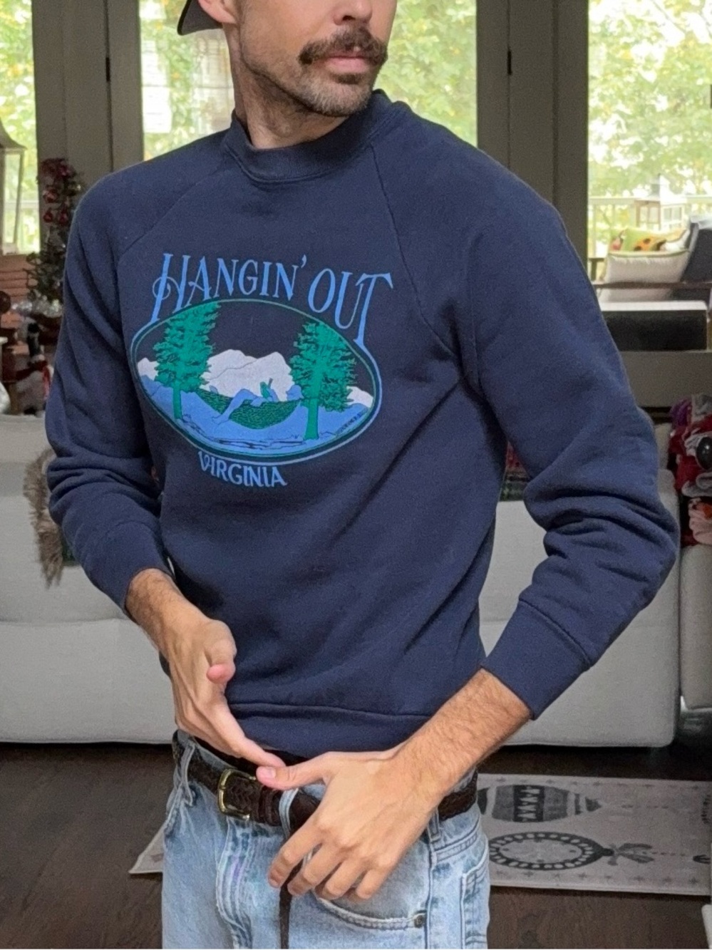 🌲 Vintage 90s Hangin’ Out Virginia USA Made Sweatshirt